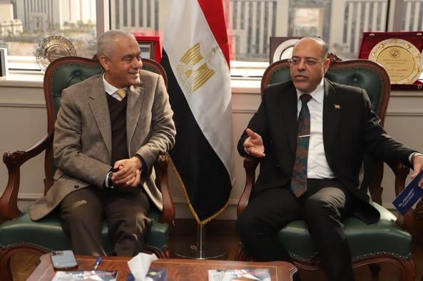 وزير العمل يلتقي الرئيس التنفيذي لمجموعة العربي لتفعيل…