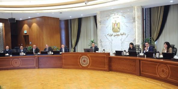 مدبولي: عرض مختلف الرؤى والطروحات لإيجاد حلول عملية للتحديات…