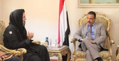 أخبار اليمن : عامر يلتقي مدير منظمة "طفل الحرب"
