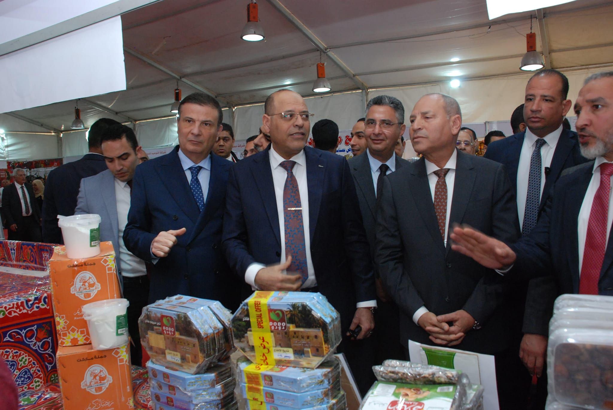 وزراء الزراعة والتموين والعمل ومحافظ القاهرة يفتتحون معرض…