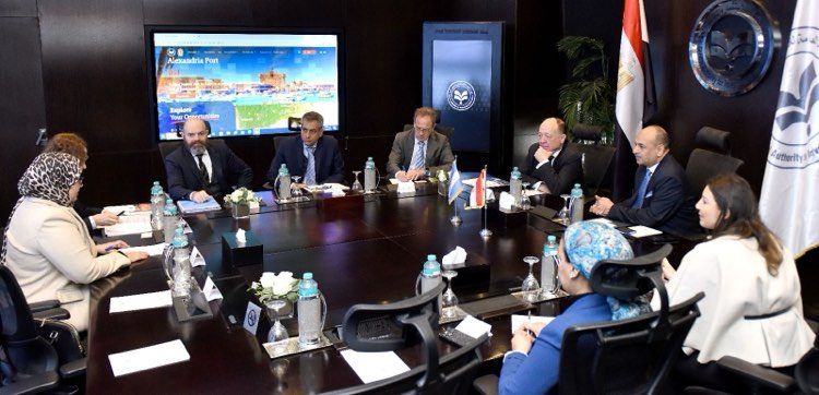 مصر تبحث تعزيز التعاون الاستثماري مع الأرجنتين