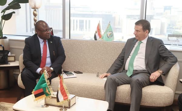 وزير الزراعة يبحث مع سفير زامبيا بالقاهرة التعاون بإدارة…