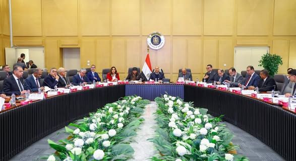 كامل الوزير يترأس الاجتماع الثامن عشر للمجموعة الوزارية…