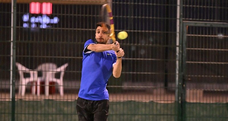 لقاء مثير يجمع الرواحي والبرواني فـي نصف نهائي فئة محترفـي الرجال