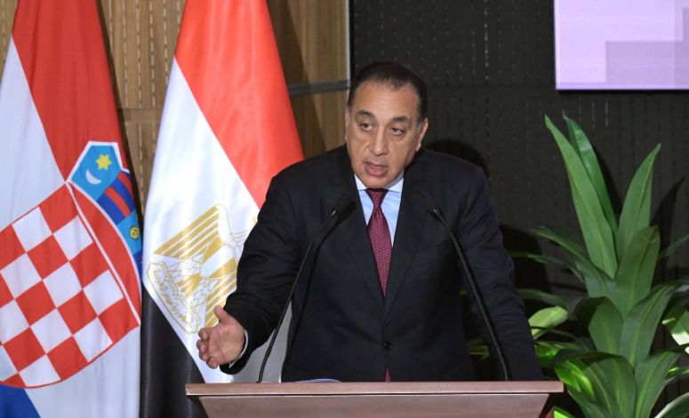 رئيس الوزراء: نتطلع إلى إنشاء خط رورو سريع بين الموانئ…