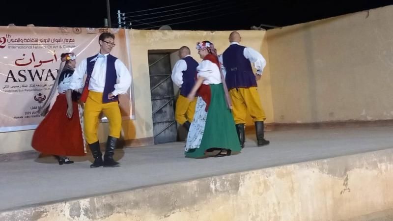 لوحات فنية تعكس ثقافات الشعوب في ثالث أيام مهرجان أسوان الدولي للثقافة...