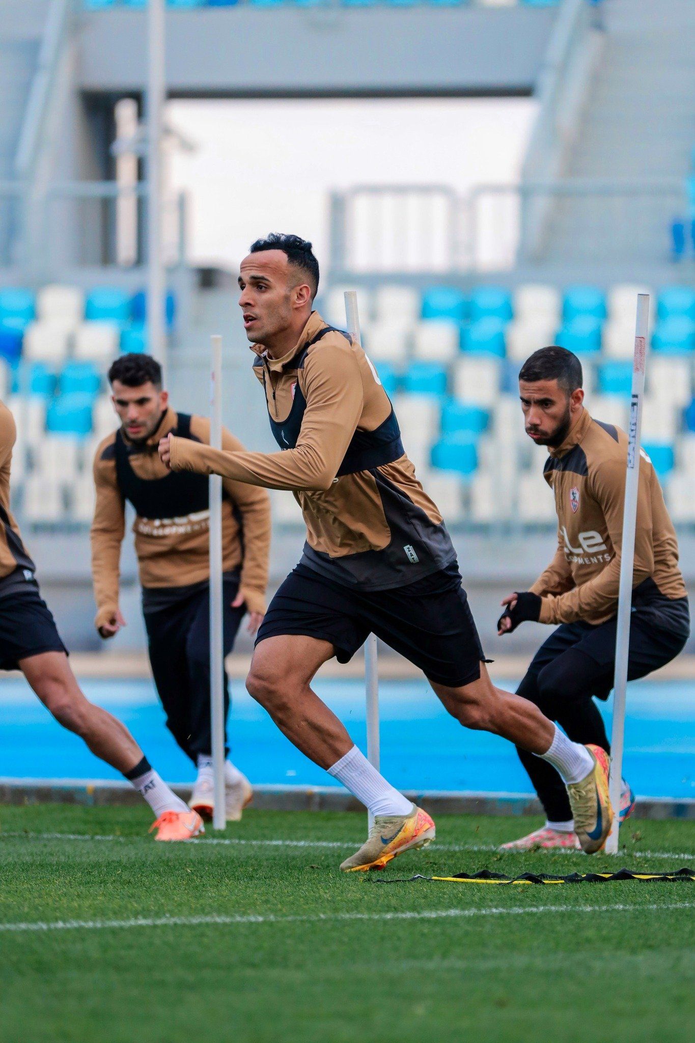 شاهد الزمالك يُنهي مرانه اليوم استعدادا لمواجهة الأهلى