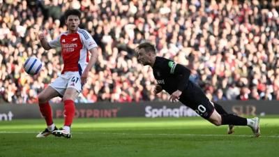 وست هام يصعق أرسنال في البريميرليغ