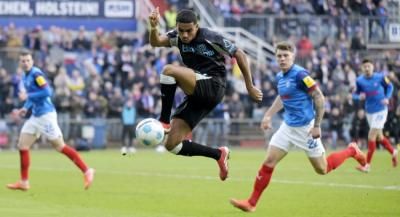 ليفركوزن يشدد الخناق على البايرن