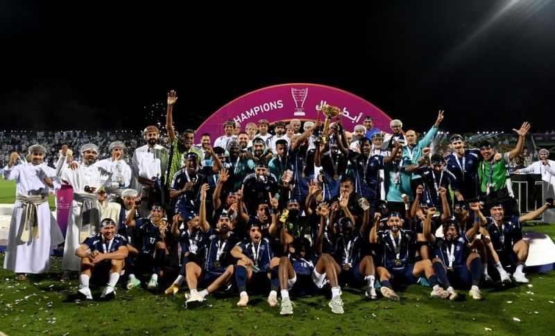 الشّباب يُتوّج بكأس جلالةِ السُّلطان لكرة القدم للمرة الأولى في تاريخه