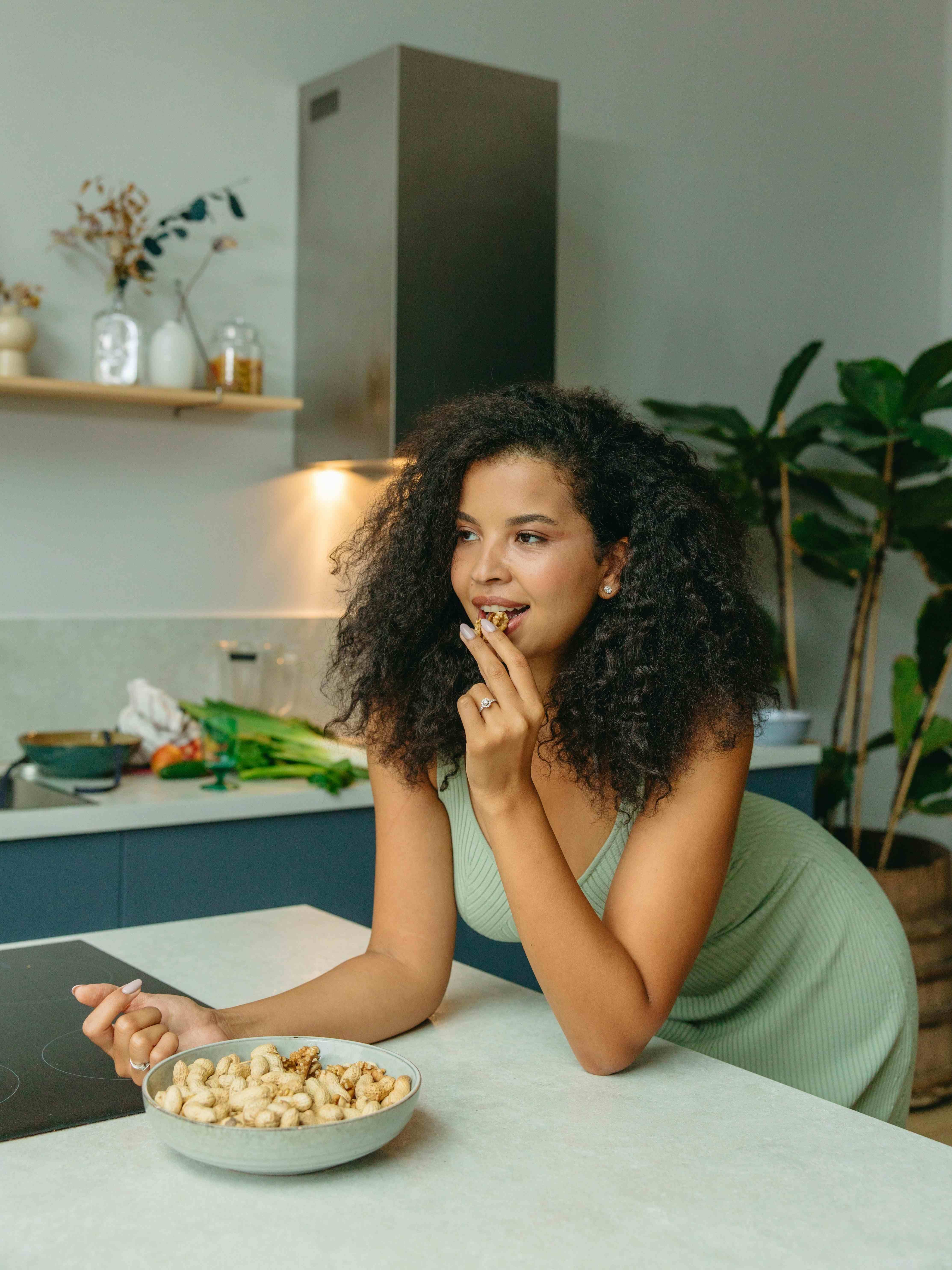 أكثر من مجرد تسالي.. إليكِ فوائد الكاجو للنساء اكتشفيها معنا