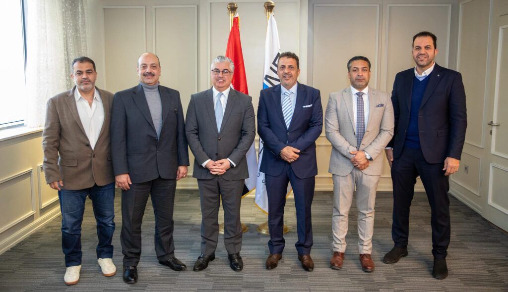 اقتصادية قناة السويس توقع عقد مشروع لتجميع معدات الدواجن…