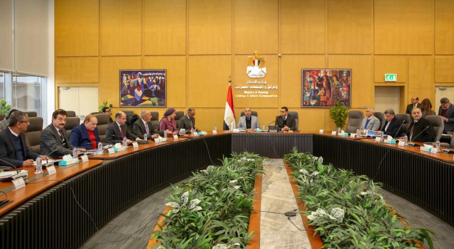 وزيرا قطاع الأعمال والإسكان يبحثان تطورات العمل في المشروعات…