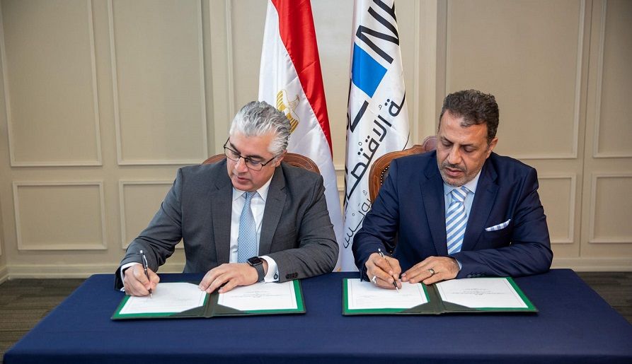 اقتصادية قناة السويس توقع عقد مشروع لتجميع معدات الدواجن…