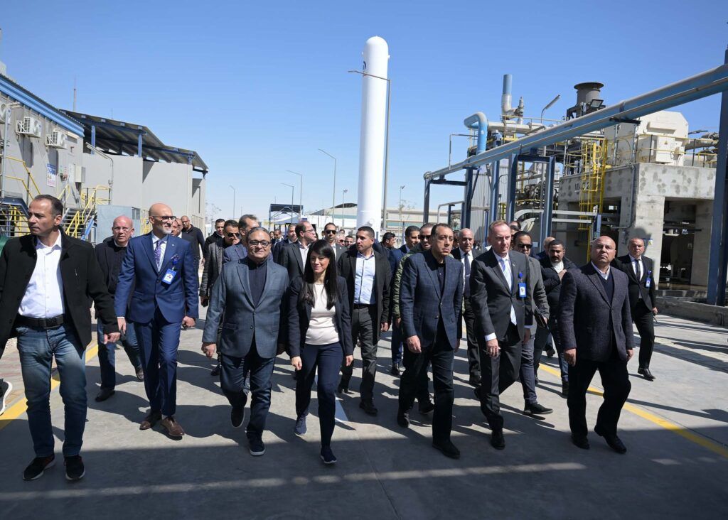 رئيس الوزراء يفتتح مصنعا لإنتاج الغازات الطبية والصناعية…