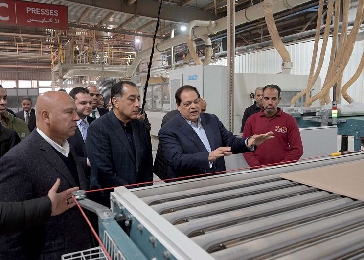 رئيس الوزراء يفتتح المرحلة الثانية من مصنع سيراميكا…