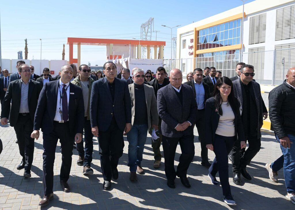 مدبولي يفتتح المركز اللوجستي الجمركي بالسخنة باستثمارات 544…