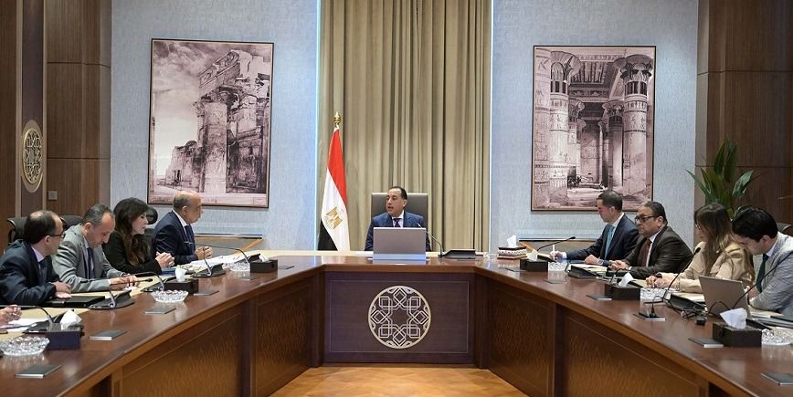 رئيس الوزراء يؤكد على استمرار الحكومة في تنفيذ برنامج…