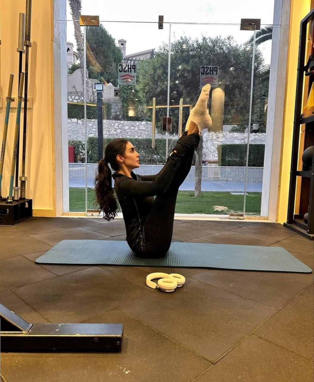 فلسفة حياة تختصر تحديات الشهرة.. إليكِ أفضل الأنماط الرياضية على خطى فنانات العرب