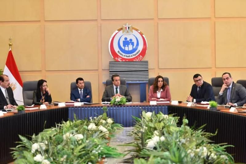 وزير الصحة يترأس الاجتماع الوزاري الثاني للجنة التنفيذية لمتابعة استقبال المرضى والمصابين...