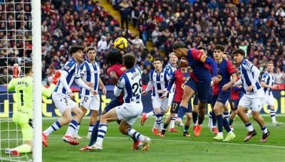 برشلونة ينفرد بالصدارة برباعية سوسيداد