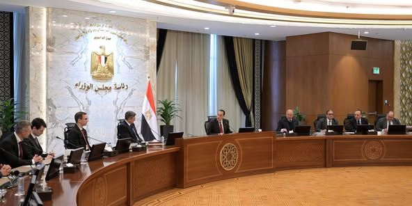 رئيس الوزراء يبحث تنفيذ مشروع للحد من حوادث السكك الحديدية…