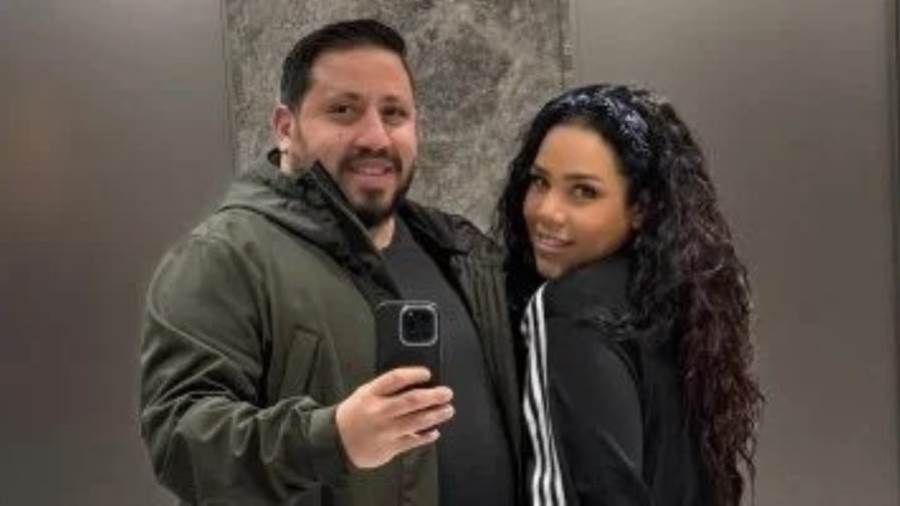 بعد عودتها لزوجها .. شيماء سيف توجه رسالة ليسرا: انتي السبب بعد إعلان المنتج محمد كارتر عن عودته لزوجته الفنانة شيماء سيف عبر عدد كبير من النجوم عن فرحتهم بهذه العودة و إقرأ المزيد