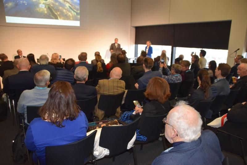 وزير السياحة والآثار يعقد مؤتمراً صحفياً حضره العديد من ممثلي وسائل الإعلام...