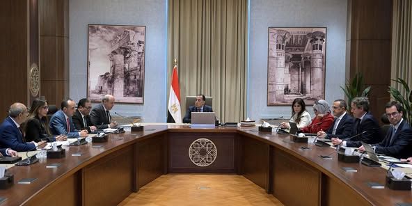 رئيس الوزراء يتابع مستجدات ملف طرح إدارة وتشغيل المطارات…