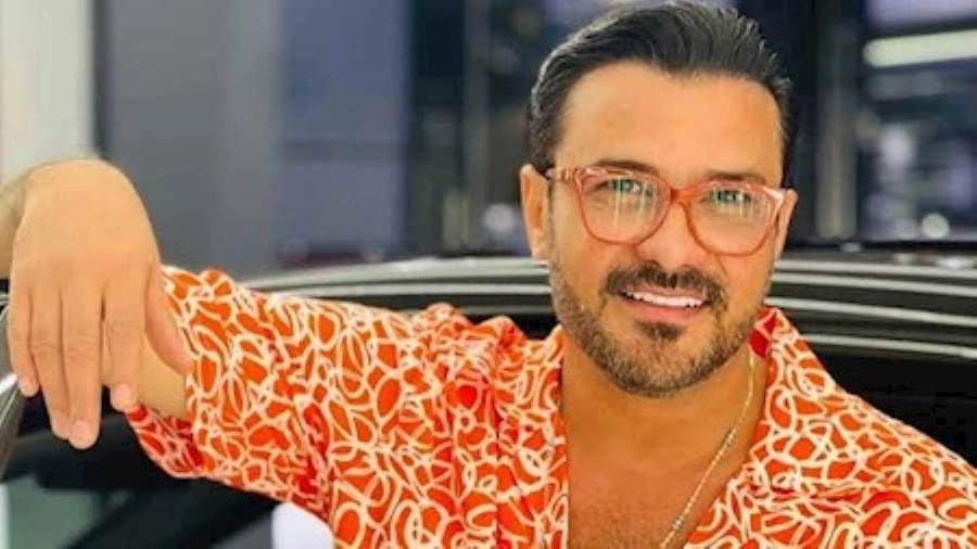 محمد رجب يعلن لأول مرة زواجه من دانا الحلبي "من سنة ونصف" أعلن الفنان المصري محمد رجب لأول مرة عن زواجه من الفنانة اللبنانية دانا الحلبي كاشفا أنه منذ عام ونصف ليحسم إقرأ المزيد