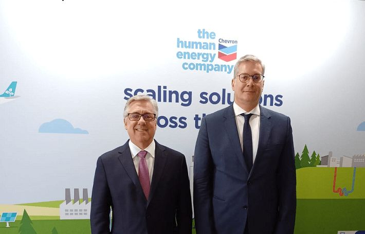 شيفرون الأمريكية تؤكد الالتزام بتوسيع استثماراتها في مصر