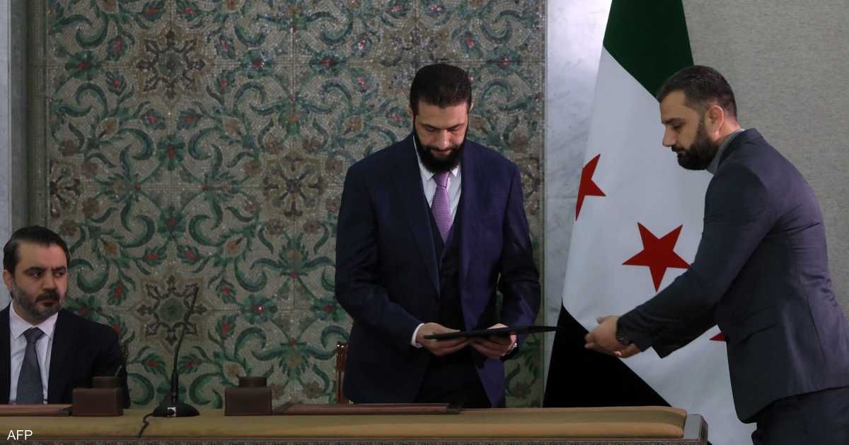 العالم اليوم - سوريا.. أبرز مواد الإعلان الدستوري وملامح المرحلة الانتقالية