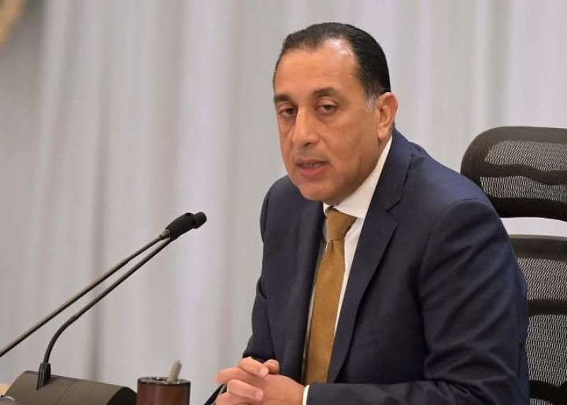 رئيس الوزراء يوجه بصرف 100 ألف جنيه لأسرة كل متوفي في حادث...