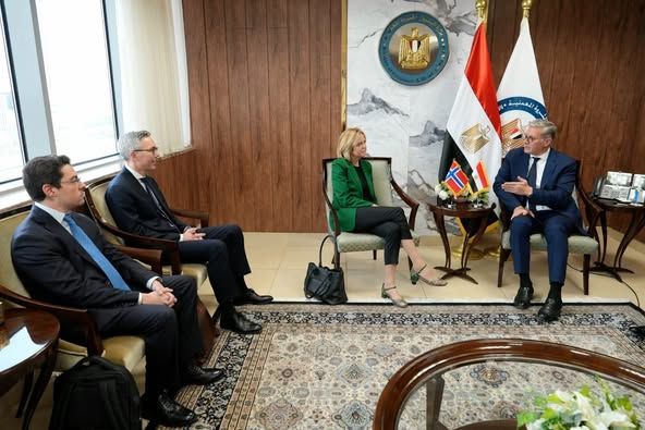 وزير البترول يبحث مع سفيرة النرويج ورئيس سكاتك التعاون بمجال…