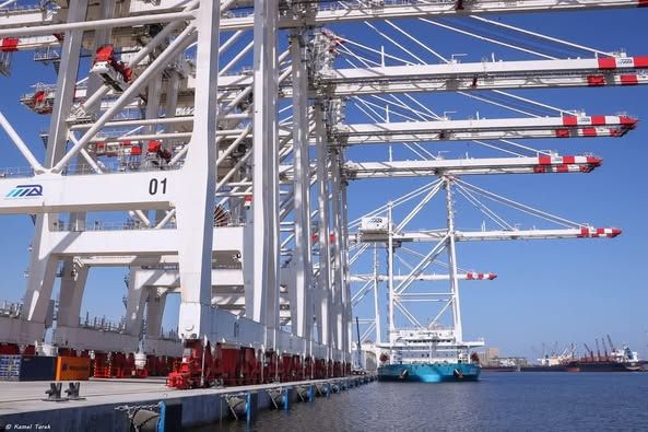 ميناء دمياط يستقبل دفعة جديدة من أوناش الرصيف العملاقة لمحطة…