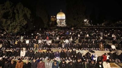 أخبار اليمن : 70 ألفاً أدوا صلاتي العشاء والتراويح بالأقصى