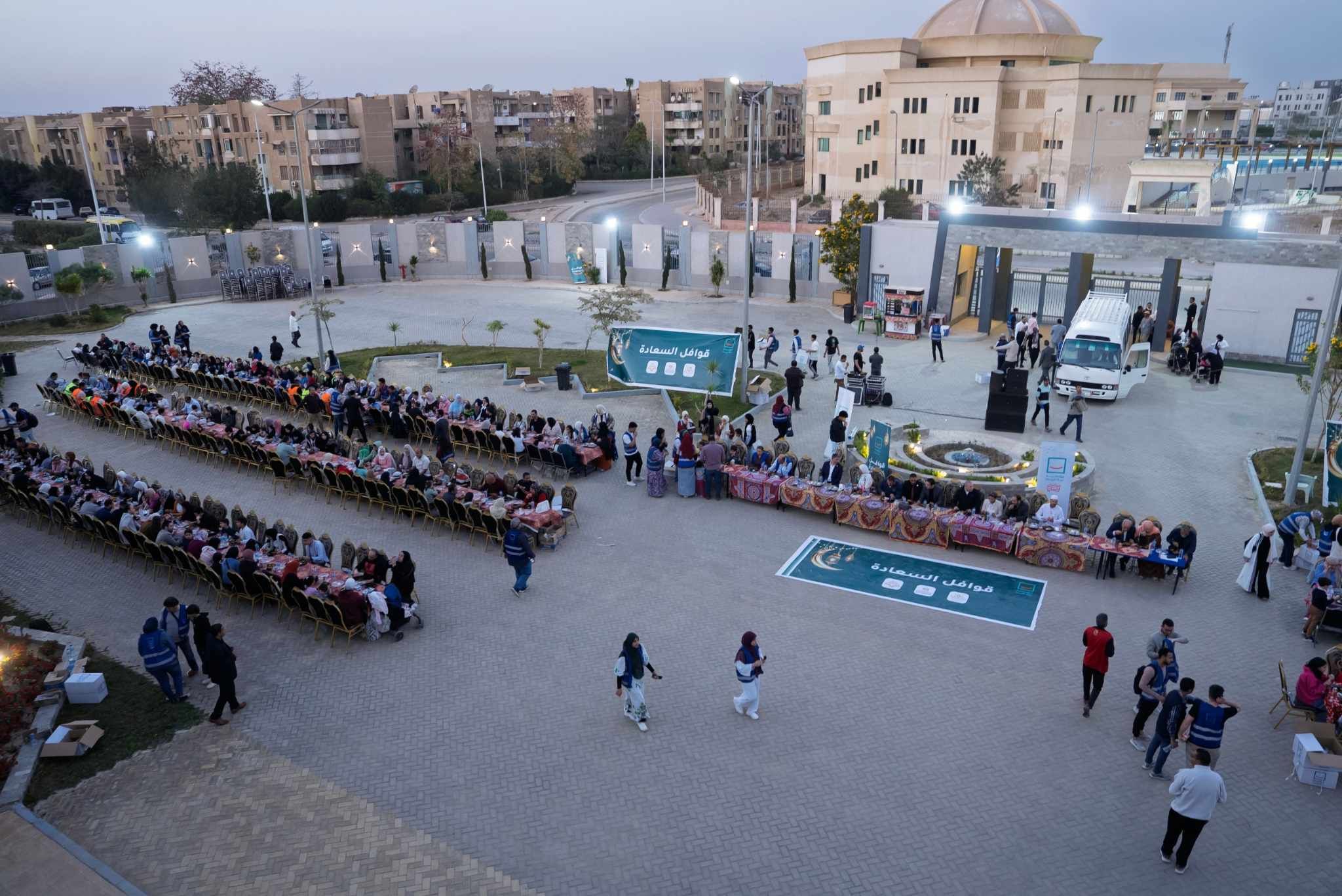 تحت مظلة التحالف الوطني.. حياة كريمة تنظم قوافل السعادة لدعم الأسرة الفلسطينية (صور)