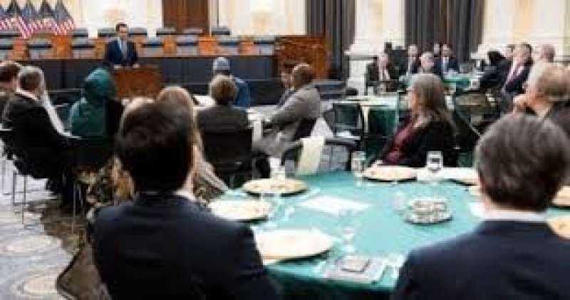 رابطة العالم الإسلامي تجمع ممثلي الأديان وصانعي السياسات في حفل إفطار رمضانى...