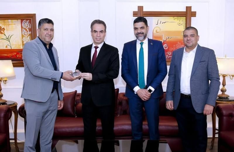 عائلة الشيخ عبد الفتاح الشعشاعي تهدي إذاعة القرآن الكريم تلاوات تذاع لأول...