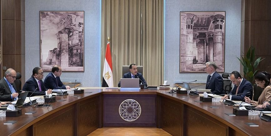 رئيس الوزراء يتابع جهود تلبية احتياجات المواد البترولية…