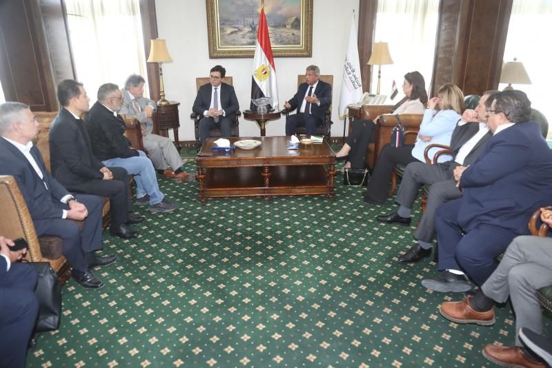 وزير الثقافة ورئيس المجلس الأعلى لتنظيم الإعلام يجتمعان لبحث مستقبل التعاون الثقافي...