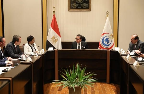 وزير الصحة يبحث مع سانوفي الفرنسية تعزيز التعاون الصحي…
