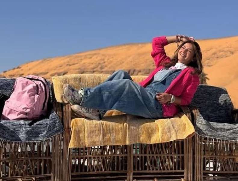 شاهد.. دنيا سمير غانم تشارك جمهورها كواليس عايشه الدور