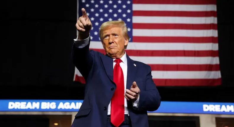 دونالد ترامب يهدد بفرض رسوم جمركية ثانوية على جميع واردات…