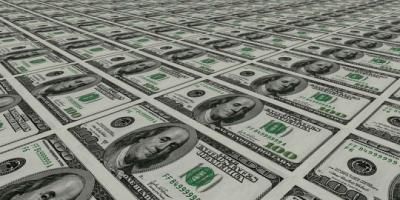 رسوم ترامب توجّه ضربة قويّة للدولار