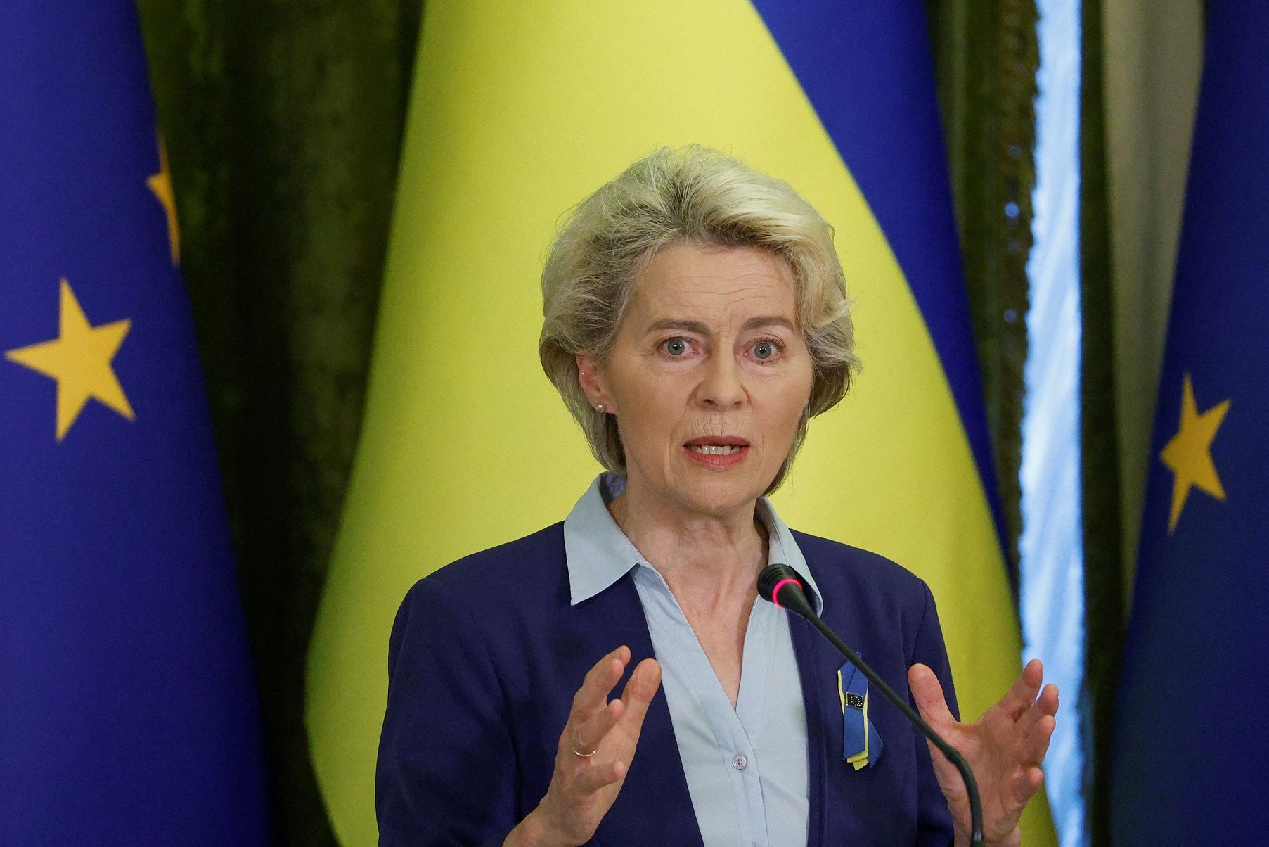 المفوضية الأوروبية: الرسوم الجمركية الأمريكية ضربة كبيرة…