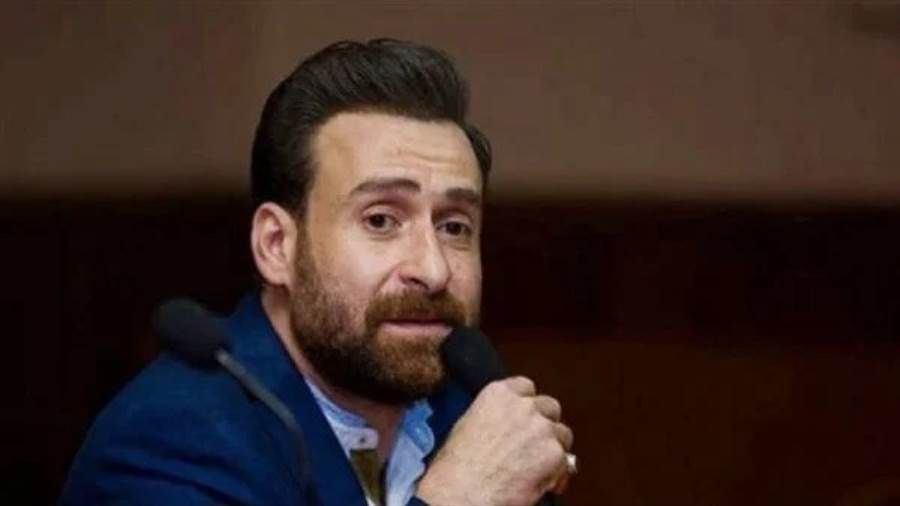 النجوم في عزاء زوجة نضال الشافعي.. صور استقبل الفنان نضال الشافعي عزاء زوجته هند محمد علي في السبت الخامس من إبريل بالمجمع الإسلامي في الشيخ زايد.و إقرأ المزيد