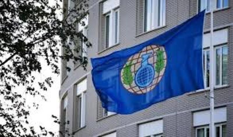 منظمة حظر الأسلحة الكيميائية تشتبه بوجود 100 موقع كيميائي في سوريا