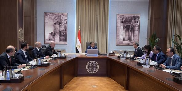 مدبولي يلتقي رئيس مجلس إدارة مجموعة 4iG المجرية لمتابعة سبل…