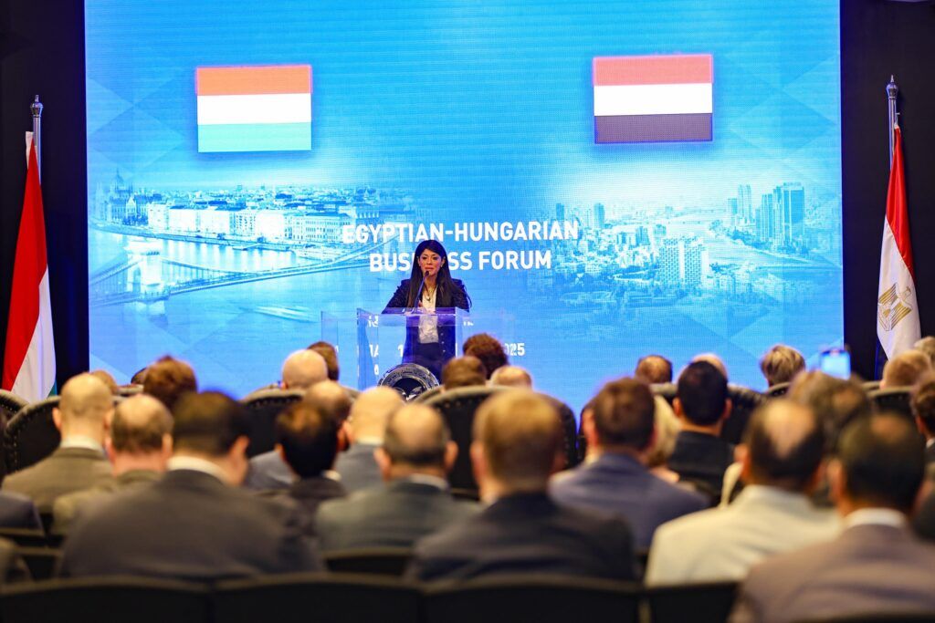 المشاط تدعو الشركات المجرية لاستكشاف فرص الاستثمار في العديد…